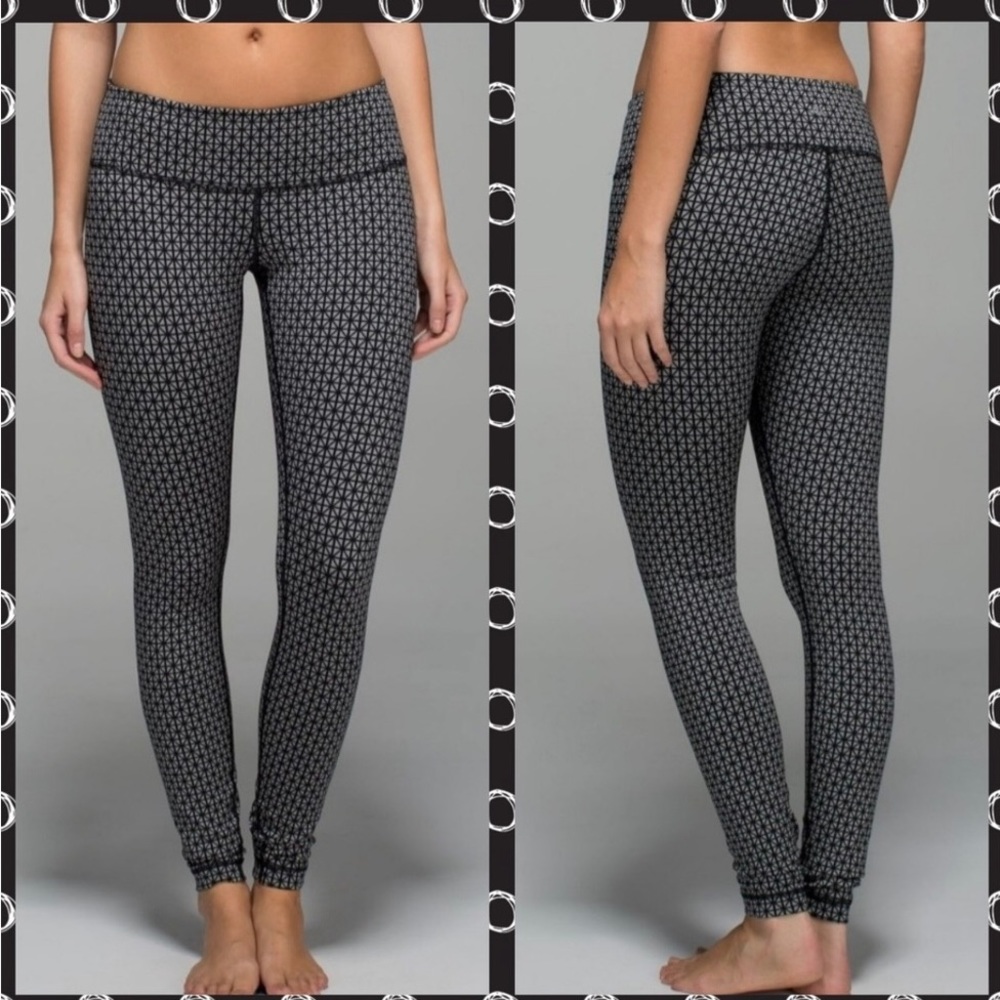 Lululemon Wunder Under  size 8 in tri geo silver spoon Blk